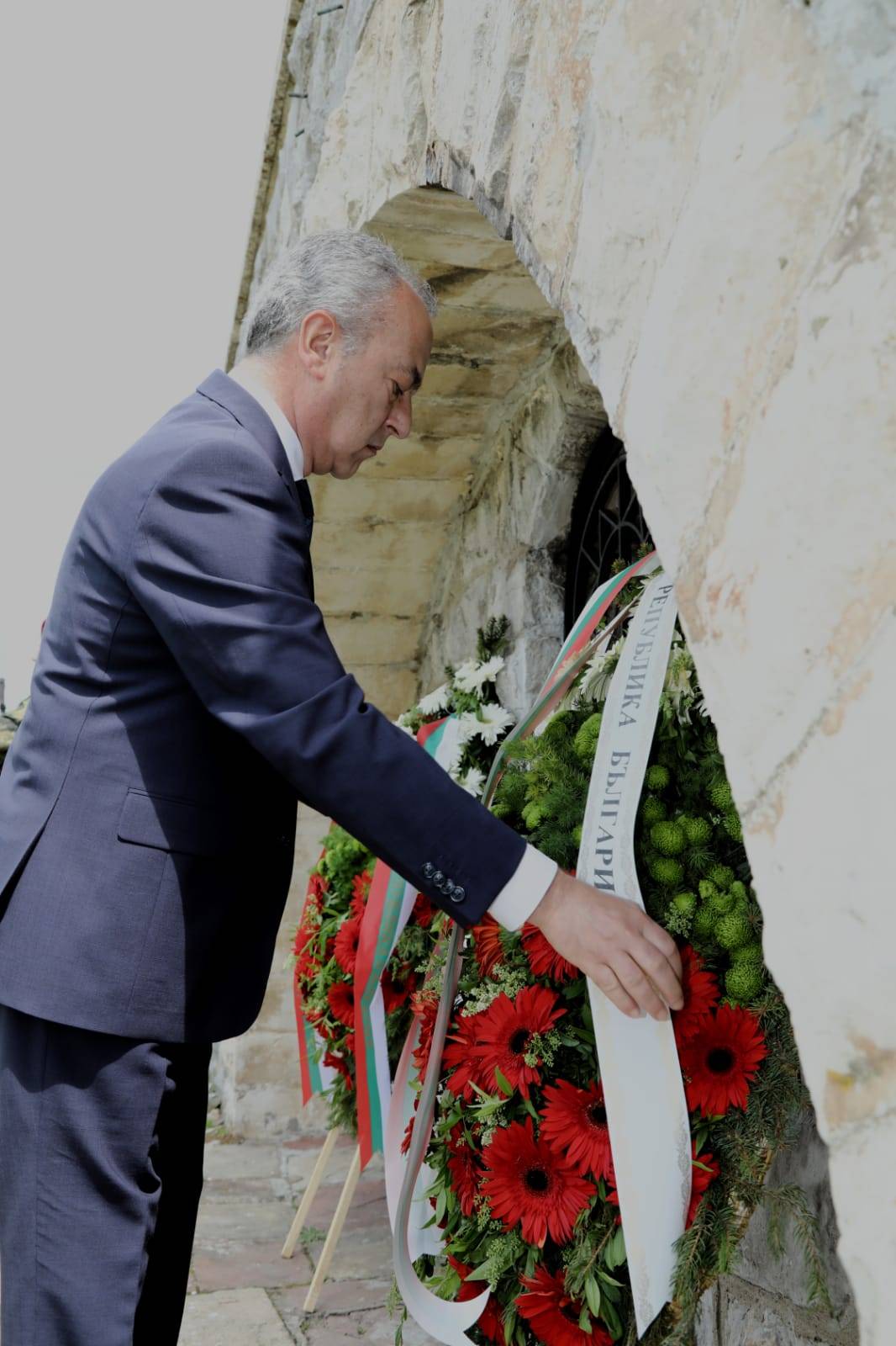  Гълъб Донев на 2 юни 